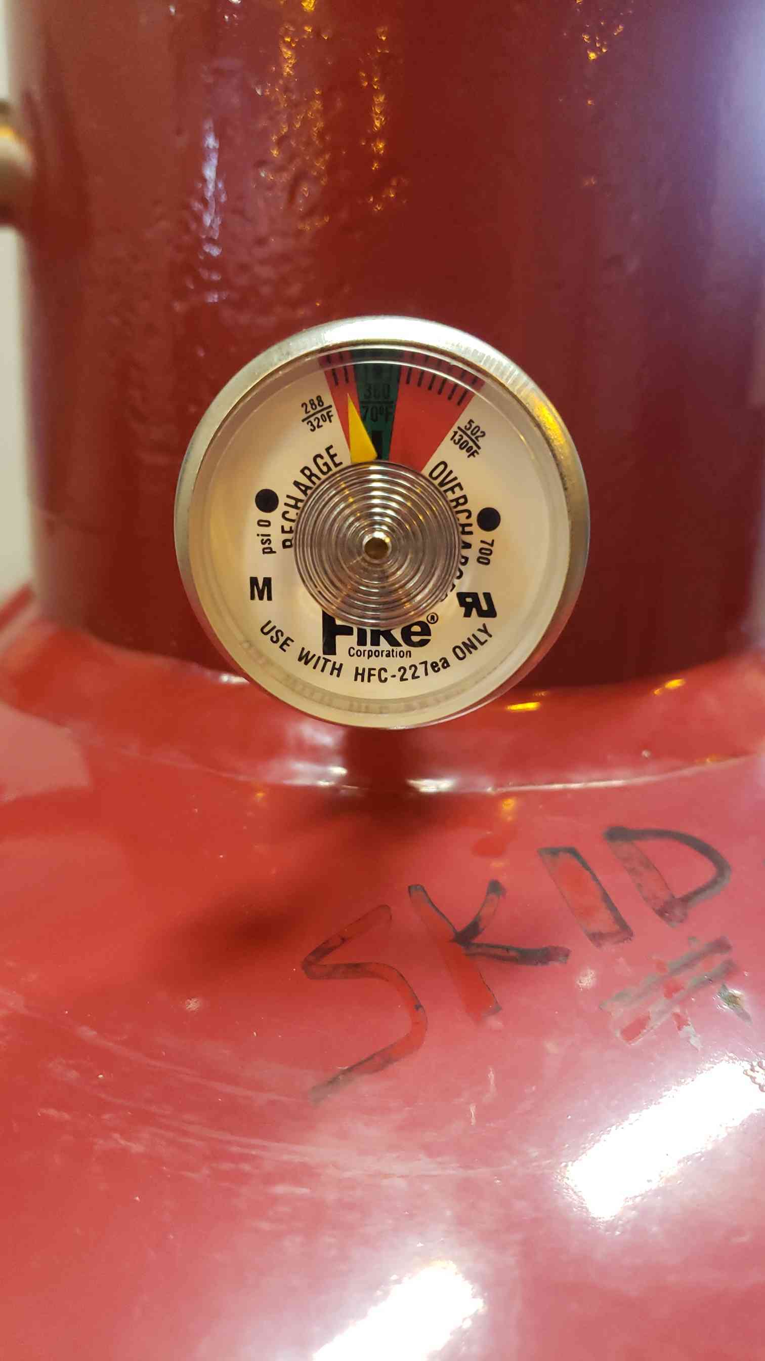 133 lbs. Buckeye, Fire Clean Agent Cylinder, Partly Full, FM-200 Agent, 32-130 F temp. range, 360 psig @ 70 F - Image 4