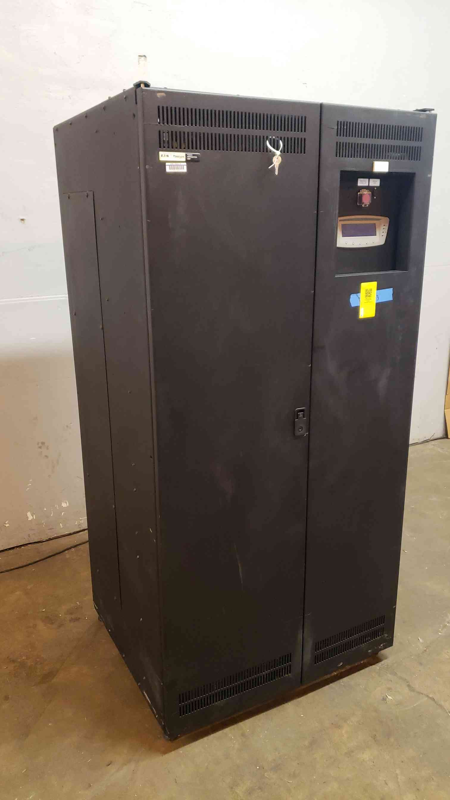 75 KVA Eaton, PDU Cabinet, w/Breaker Distribution Transformer, 3 phase, 480 x 208Y/120 V, 2007 - Image 9