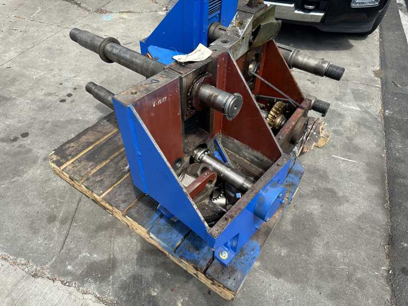 20 Stand, Yoder #M3, rafted roll forming heads, 3 spindle diameter, 18" roll space, equal geared - Image 9