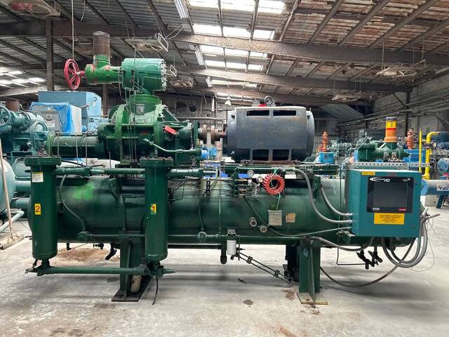 400 HP Frick #RWB-II-222E, rotary screw compressor, 460 V., Frick Quantum HD Micro Control Panel, 3600 RPM - Image 3