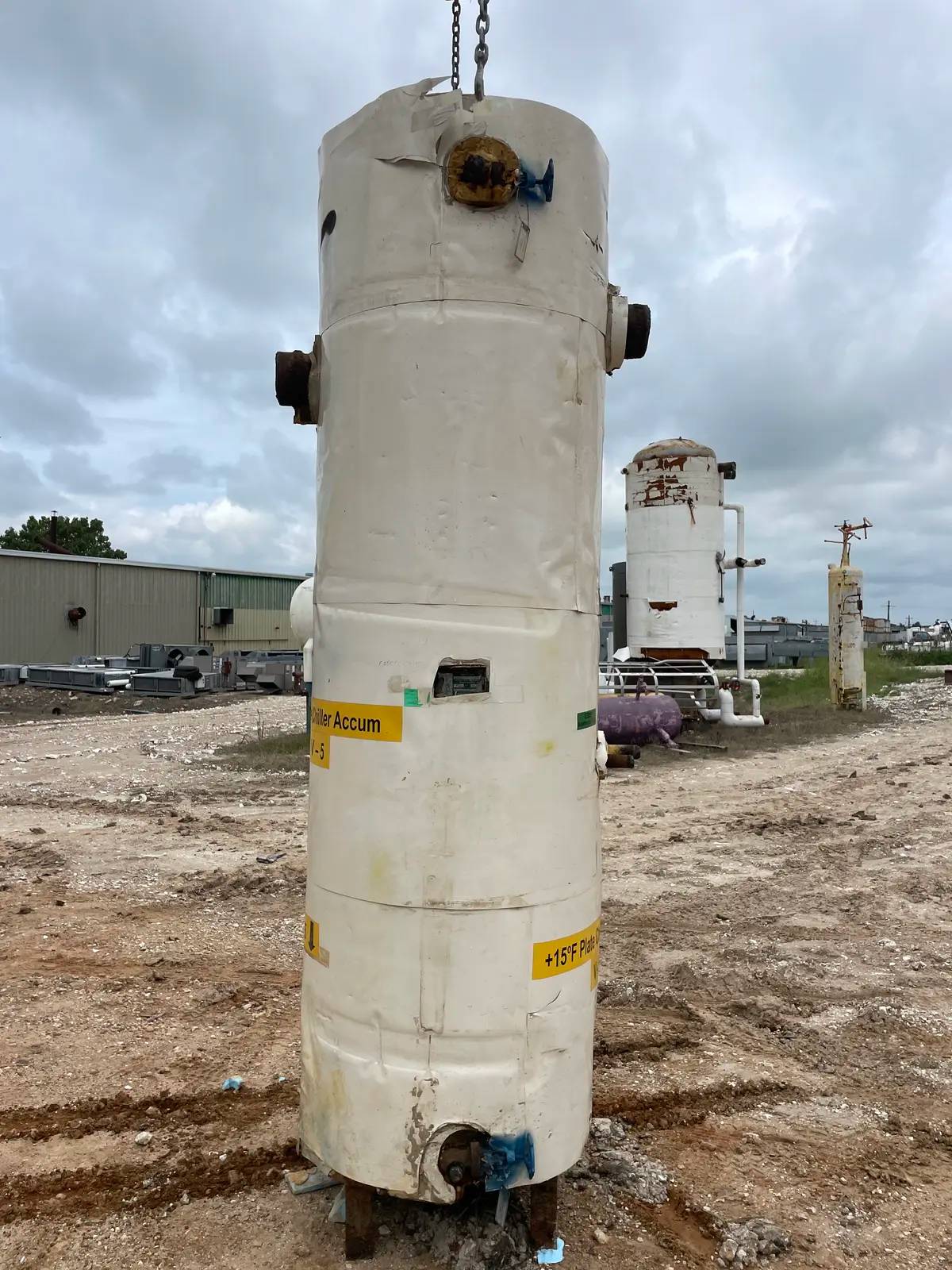 36" diameter x 120" L 635 gallon J.J. Finnigan Industries Inc., vertical ammonia accumulator, ammonia - Image 5