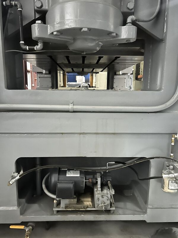 300 Ton, Minster #E2-300-60-48, straight side double crank, 4" stroke, 24" Shut Height, 40-80 SPM, air clutch - Image 10