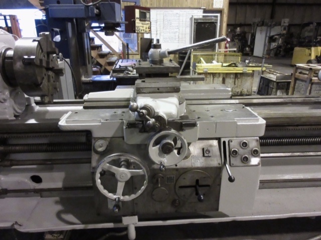 28" x 132" Tos, geared head precision, heavy duty lathe, 8-1180 RPM, steady rest, 4-jaw chuck - Image 6