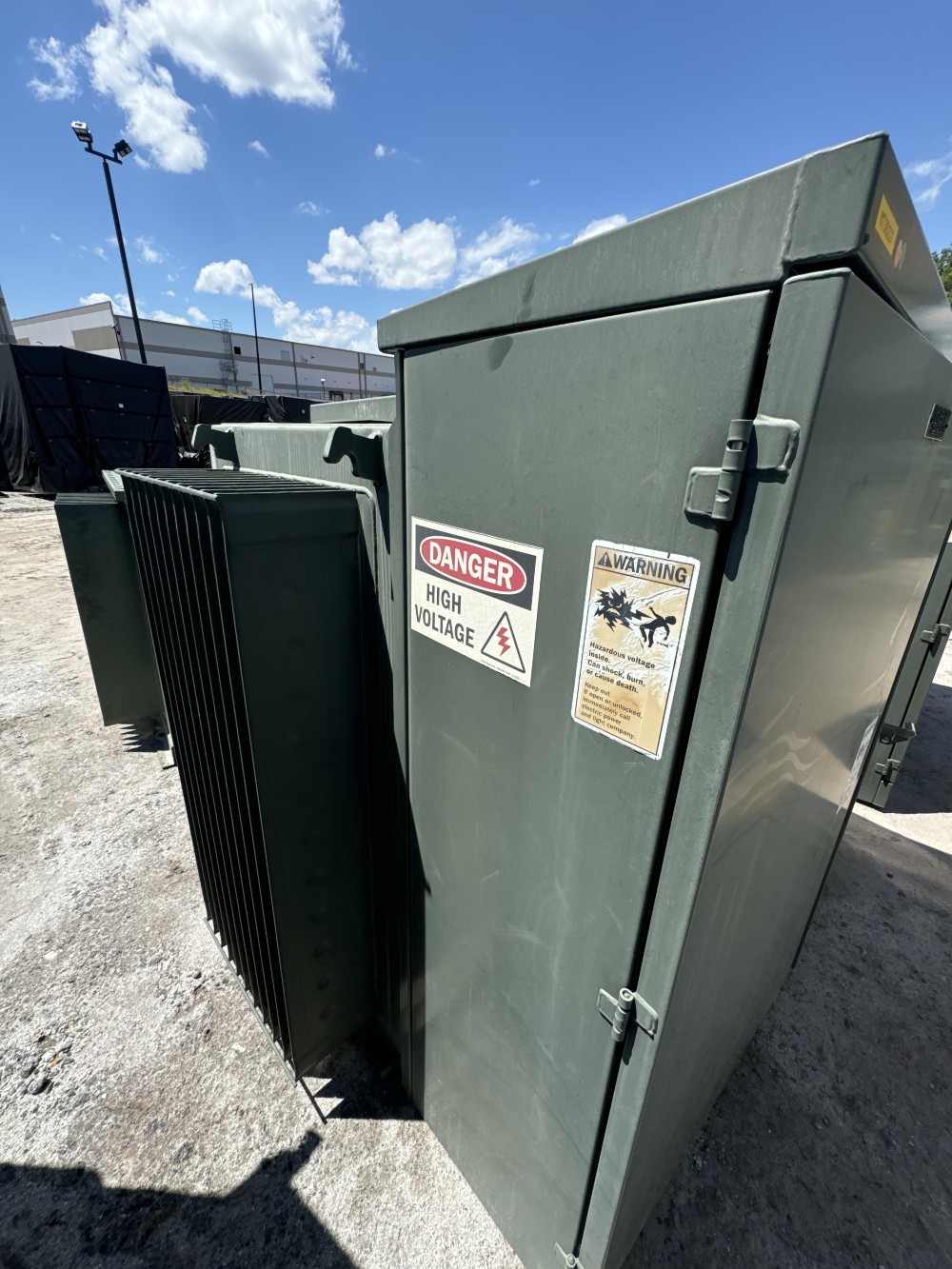 1500 KVA 22860GY/13200 Primary, 480 Delta Secondary, 3 phase, Padmount Transformer - Image 3