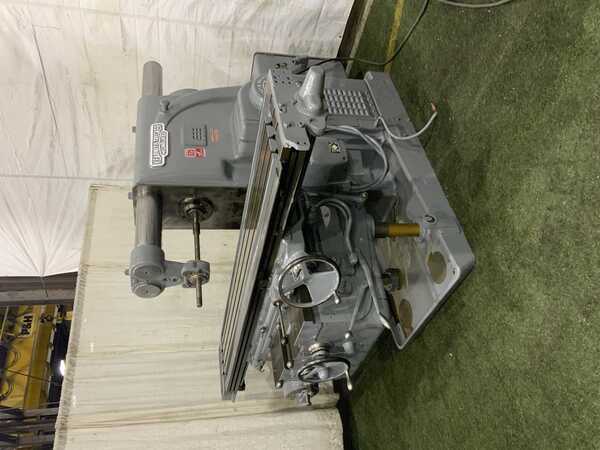 Kearney & Trecker #525TF, horizontal mill, 18" x106" table, 25 HP, 4 position vertical turret stop - Image 1