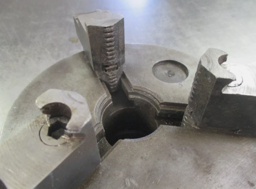 6" 3-Jaw self-centering universal LOO back lathe chuck with wrench (YMC) - Image 4