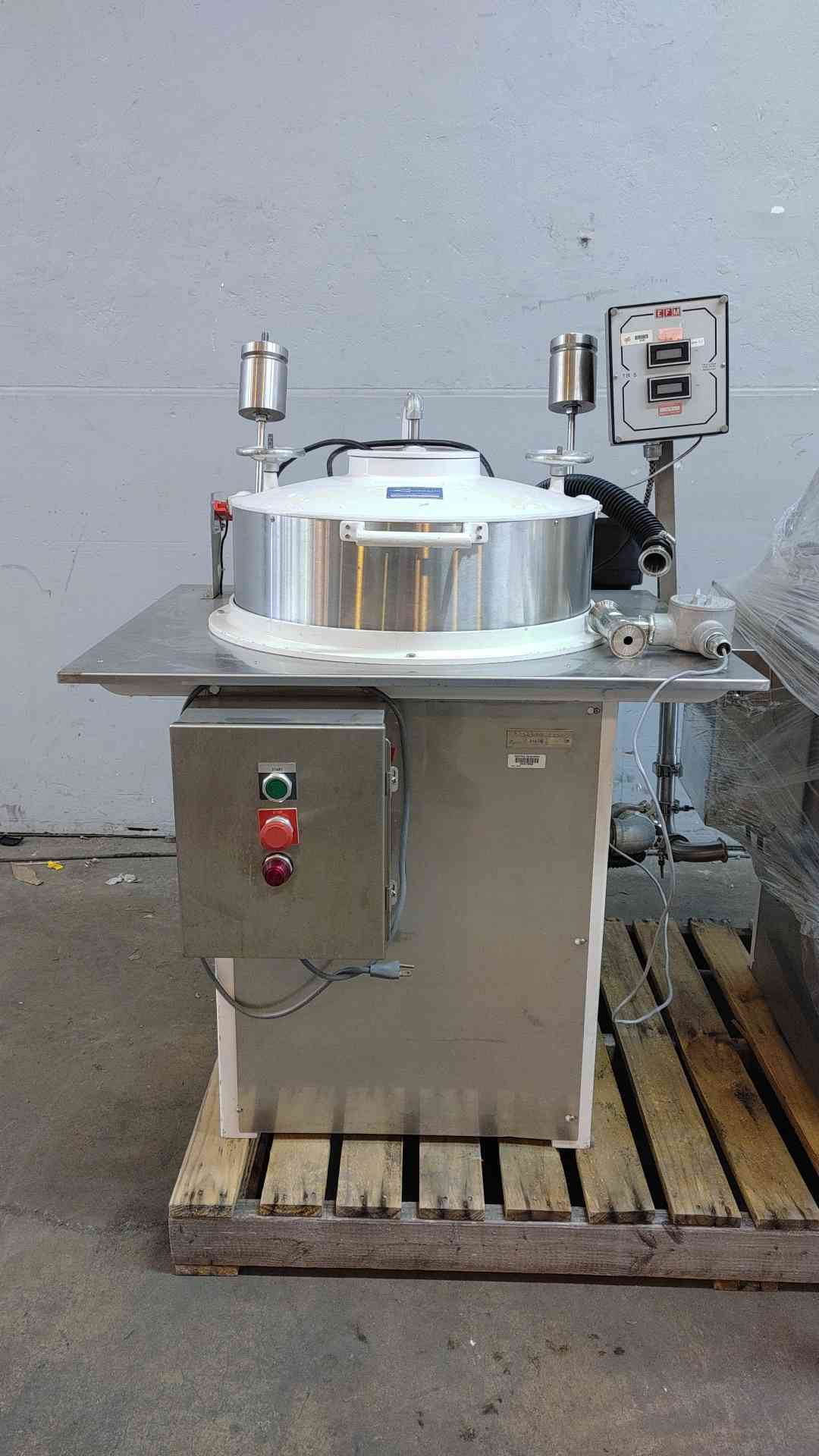 Cozzoli, Stainless Steel Washer, 47" L x 36" width x 49" H, S/N GW1220-270 - Image 1