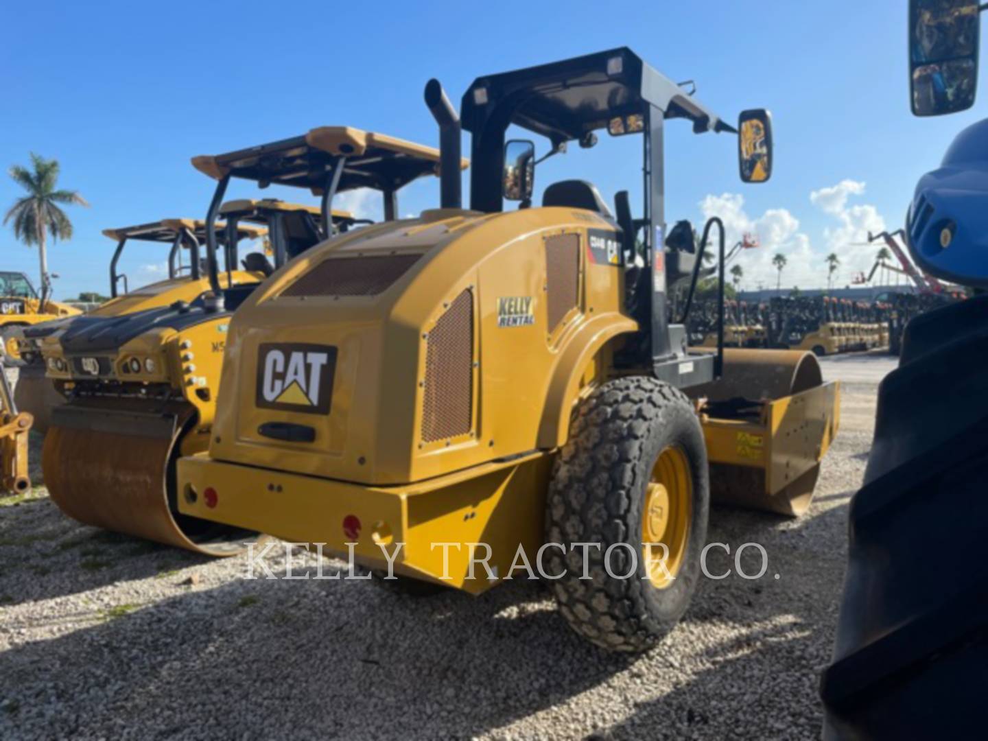 Caterpillar Carbon Steel 44, Vibratory Single Drum Smooth, 375 hours, S/N: CS300784, 2019 - Image 3