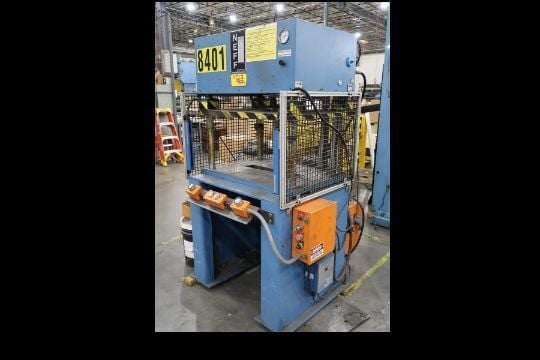 4.5 Ton, Neff, 4-post hydraulic press, 6" stroke, 16" daylight, 34" x24" bed, 2" cylinder diameter - Image 2