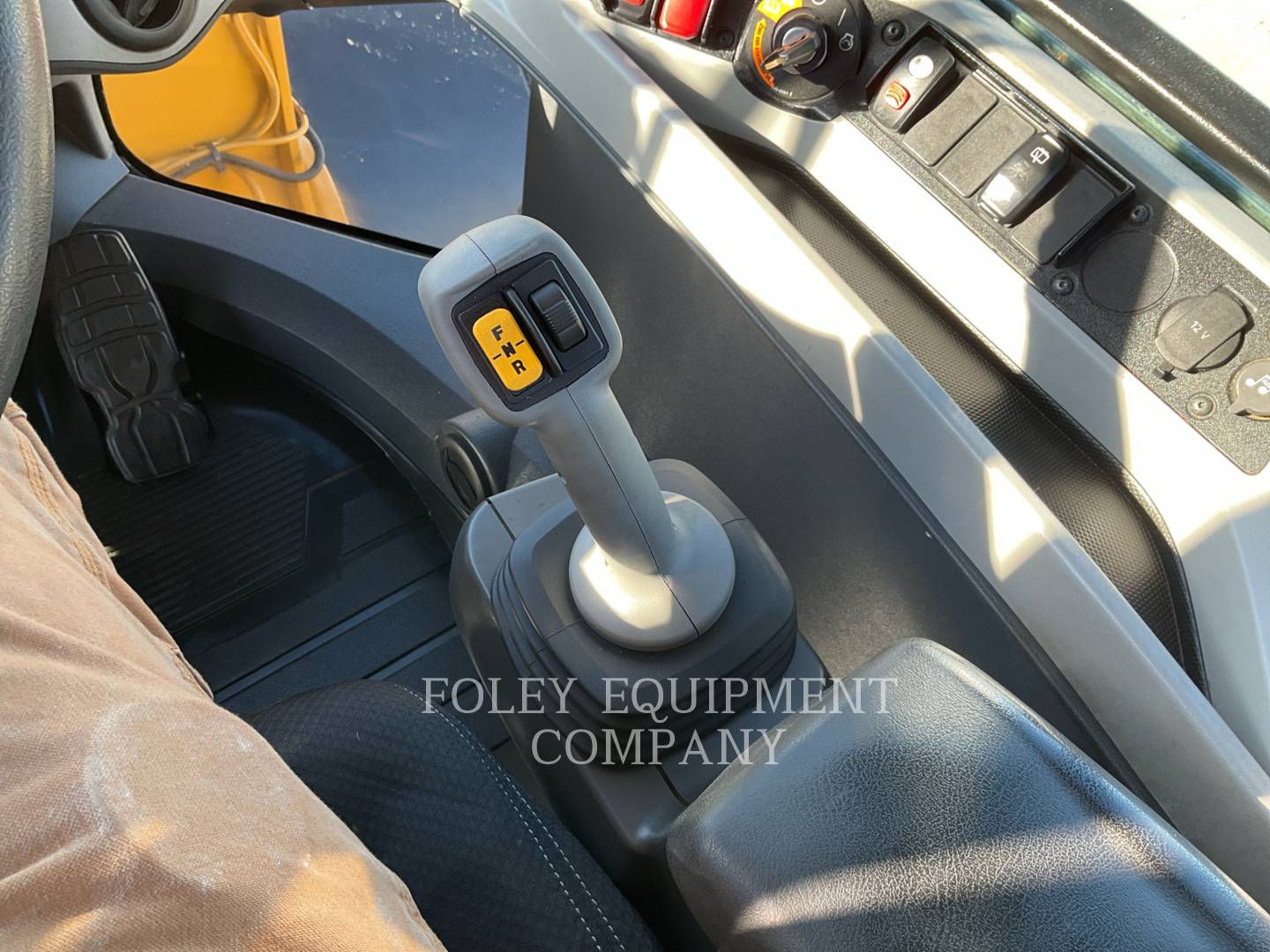 Cat 938M, Wheel Loader, 12461 hours, S/N: J3R02530, 2016 - Image 8