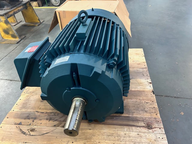 40 HP 890 RPM Baldor, Frame 365T, TEFC, Premium Efficient Inverter Duty AC Motor, 460 Volts, new - Image 1