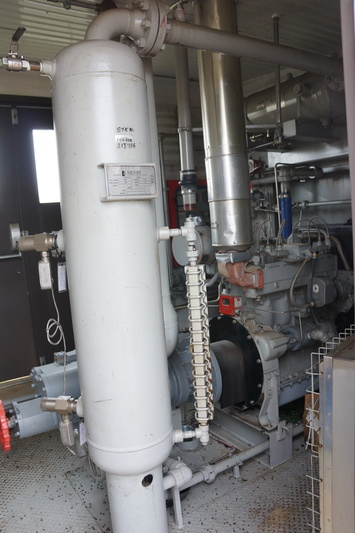 95 HP Frick #XJF151N, screw compressor, Caterpillar G3304NA NG engine, 2005 - Image 5