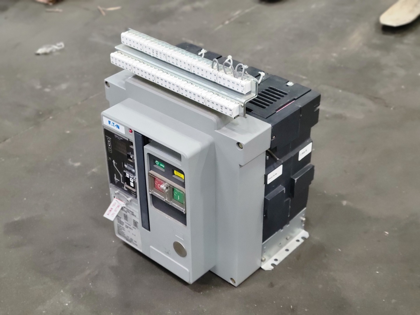 1250 Amps, Eaton Cutler-Hammer, 11PIECEF, 3 pole double wide circuit breaker with 1600 amp frame MDS616 - Image 3