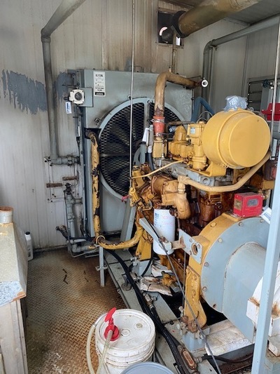 95 HP Gardner Denver #SSHG99B01, screw compressor, Caterpillar G3304NA NG engine, 1-stage, 2001 - Image 4