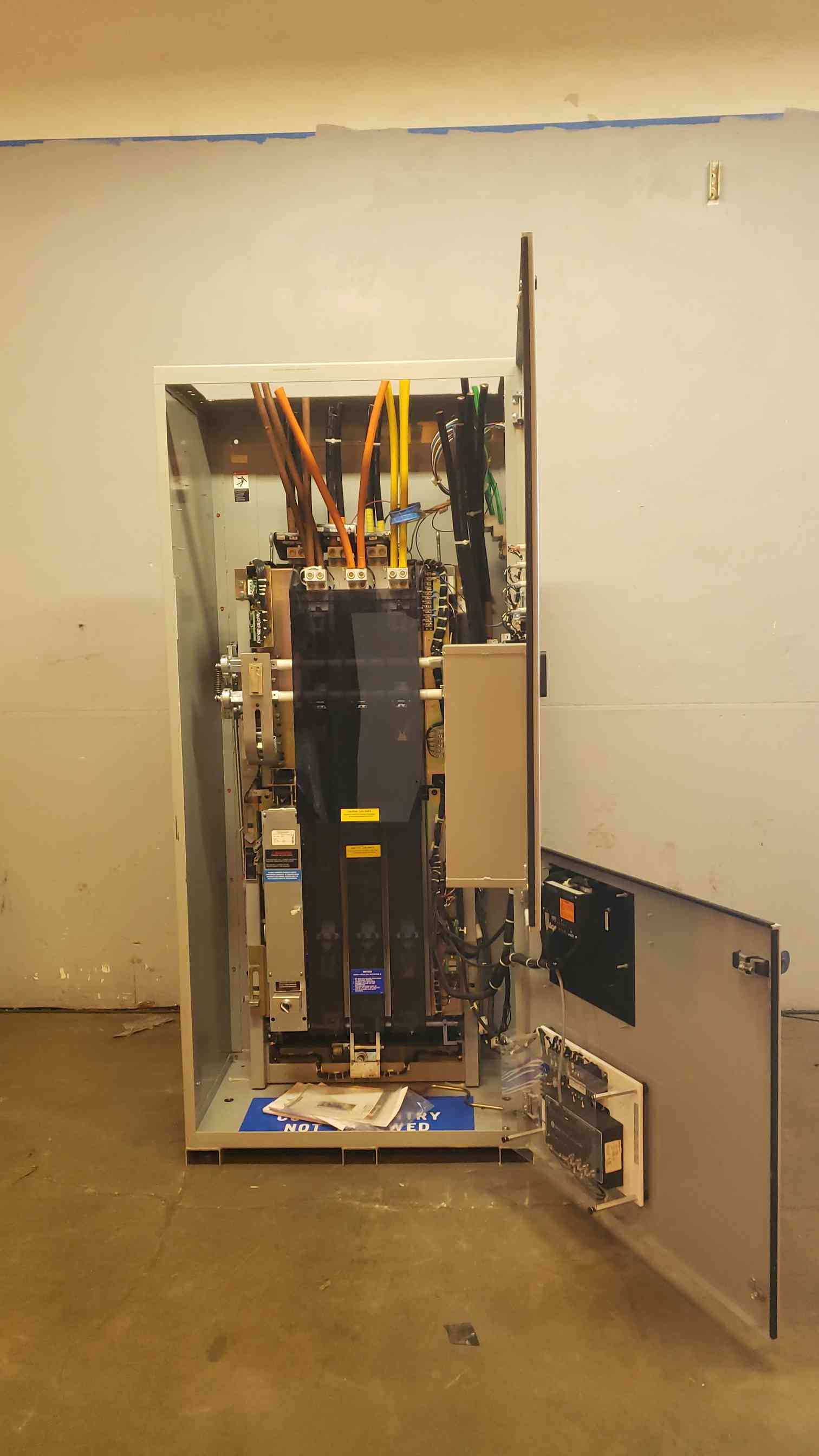 1000 Amp. General Electric Zenith #ZB5CB10031-05G601N, Transfer Switch, 3 phase, 60 Hz, 480 V - Image 6