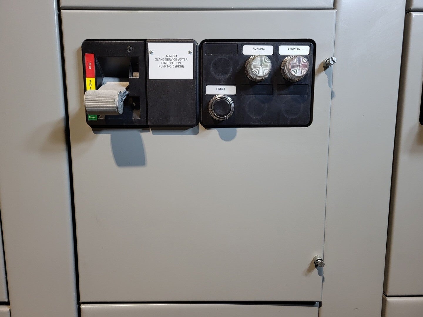 Eaton Cutler-Hammer, FVNR starter, size 3, enclosure, 30 HP, 600 Volts, 100 amp, like new - Image 1