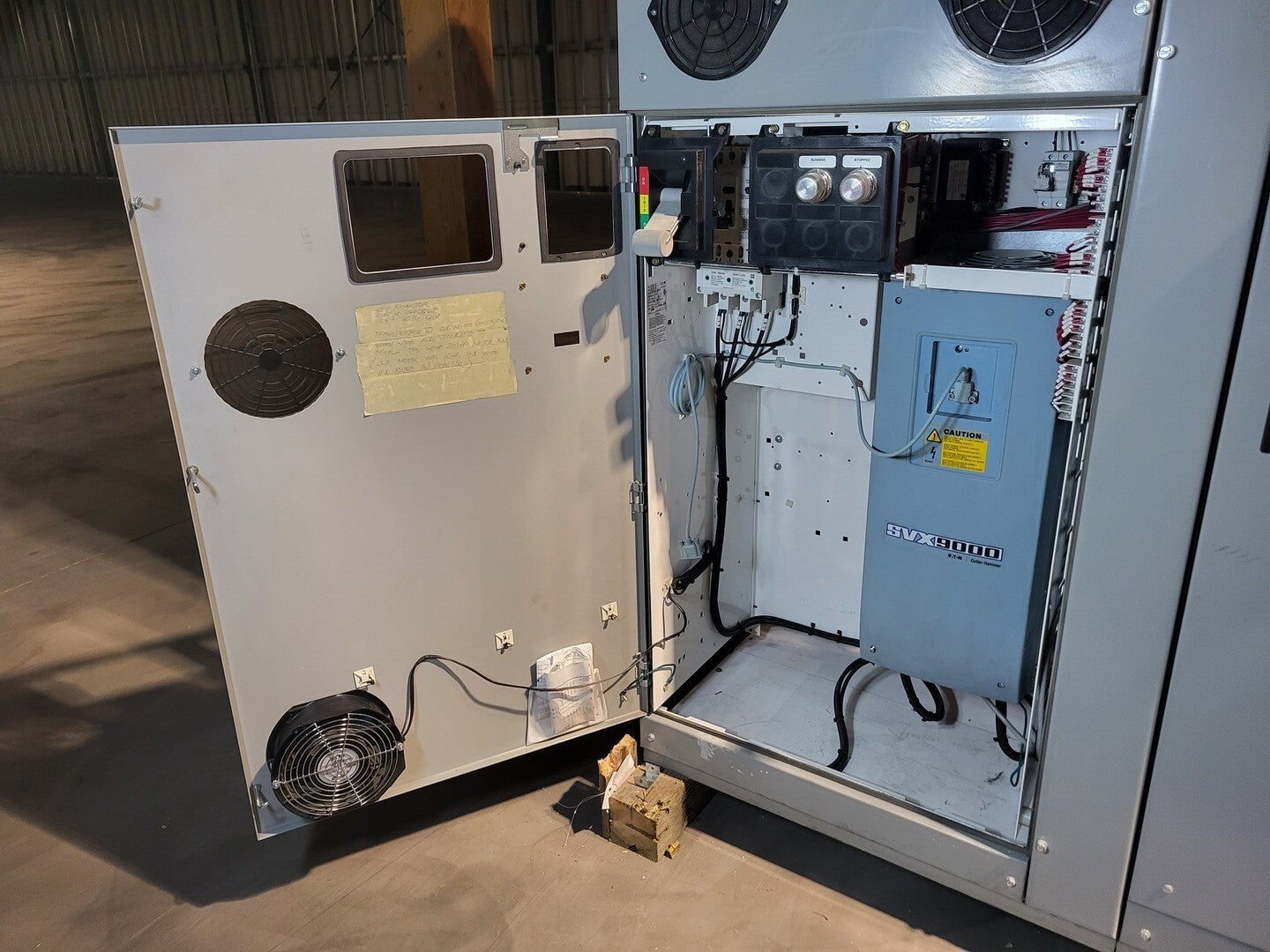 3 HP Eaton, SVX030A1-5A4N1, variable frequency drive, 600 Volts, like new - Image 1