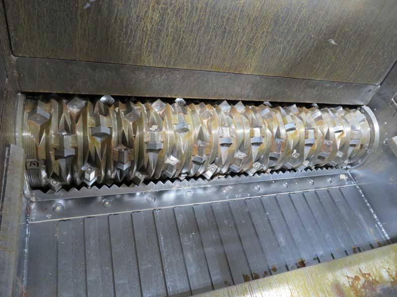 Weima #WLK-15, single shaft shredder, 59" W x 15" dia V-rotor w/82 total cutters, 2006 - Image 4