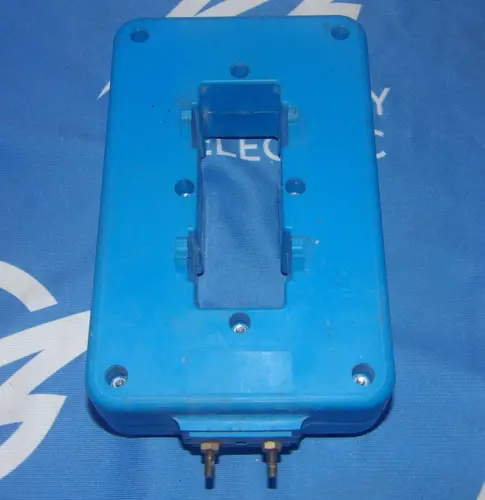 Salzer CT-00010-00 3000/1A, 50/50 Hz 600 Volts current transformer, 1 year warranty - Image 7