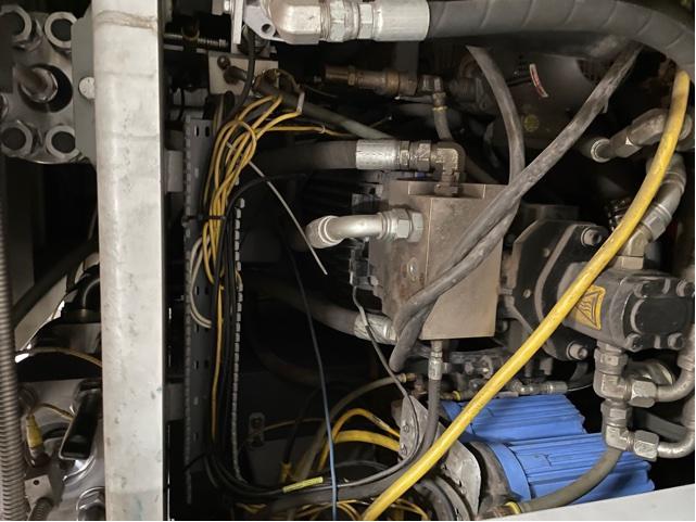 Flow #IFB-4800, waterjet cutting system, 4' X, 8' Y, 8" Z, 50 HP, 87000 psi, Dynamic cutting head, 2008 - Image 6
