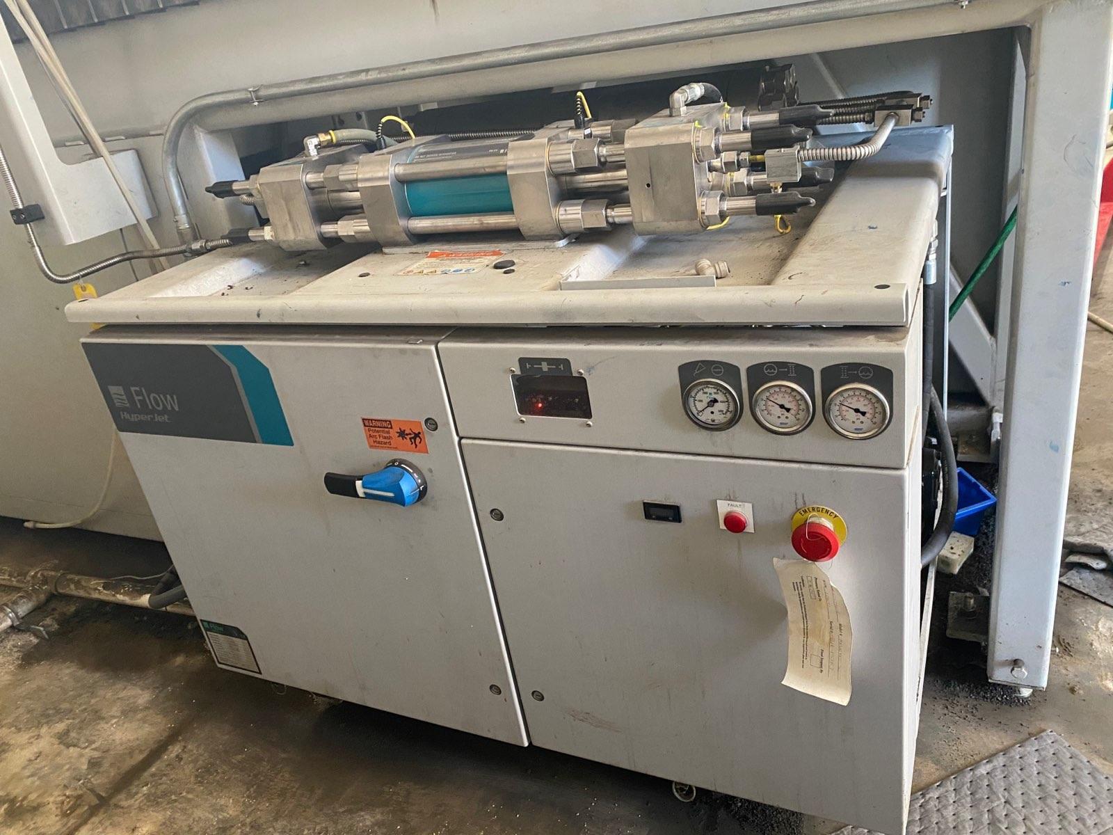Flow #Mach-3-4020B, waterjet cutting system, 78" X, 136" Y, 7" Z, 100 HP, Hyperpressure Hyperjet 87000 psi - Image 1