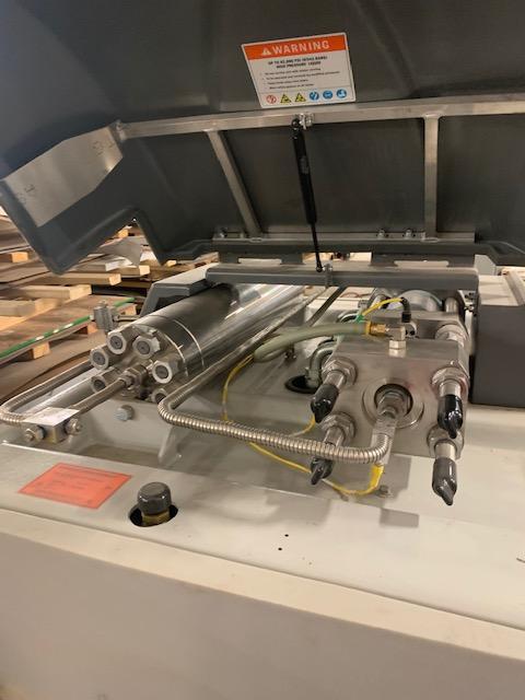 Flow #Mach-4-4030C, waterjet cutting system, 160" X, 126" Y, 12" Z, 100 HP, 94000 psi, Ebbco chiller, 2015 - Image 3