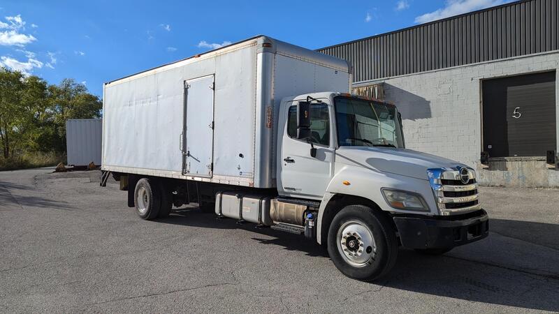 Hino #268, 24' box truck w/tailgate, diesel engine, automatic transmission, air brakes, 2011 - Image 1