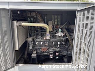 300 KW Generac #MG0300, Natural Gas Generator, 277/480 Volts, 160 hours,S/N 2114542,2012 - Image 4