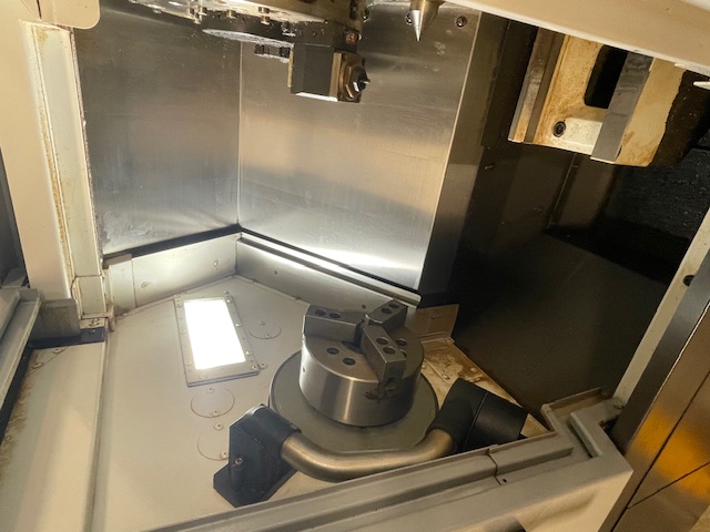 Okuma #Genos-L2000-e, CNC lathe, 17.7" swing, 8" chuck, 3-jaw, 2" bar, 40" centers, 9.06" dia., 19.69" lgth - Image 2