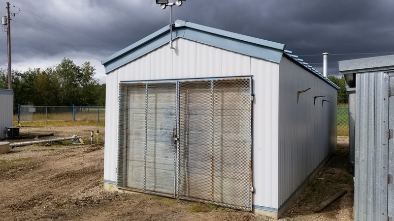 32' Kearney & Trecker Metal Industries, steel/concrete storage building, assembled on concrete pad, 2002 - Image 2