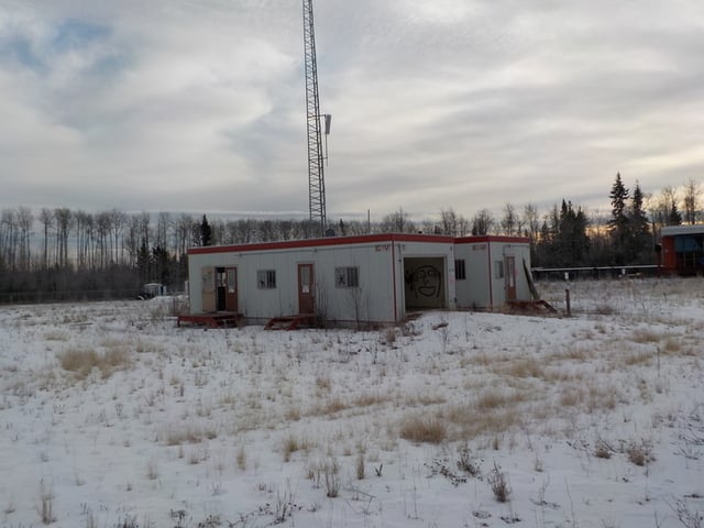 40' x 8.5' x 8' Equipment Building, heated, skidded, 1994 - Image 1