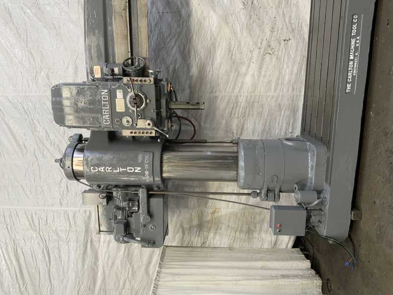8' -19" Carlton #4A, radial arm drill, 89" x50" base, #6MT, power clamping & elevation, 40 HP, 1980 - Image 4