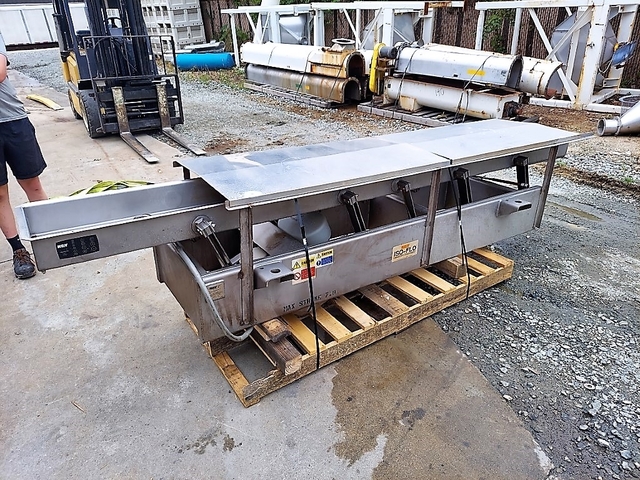14" wide x 10' long, Key #432477-1, Iso-Flo Vibratory Conveyor, 5" H sidewalls, 1 HP, 230/460 V. - Image 1