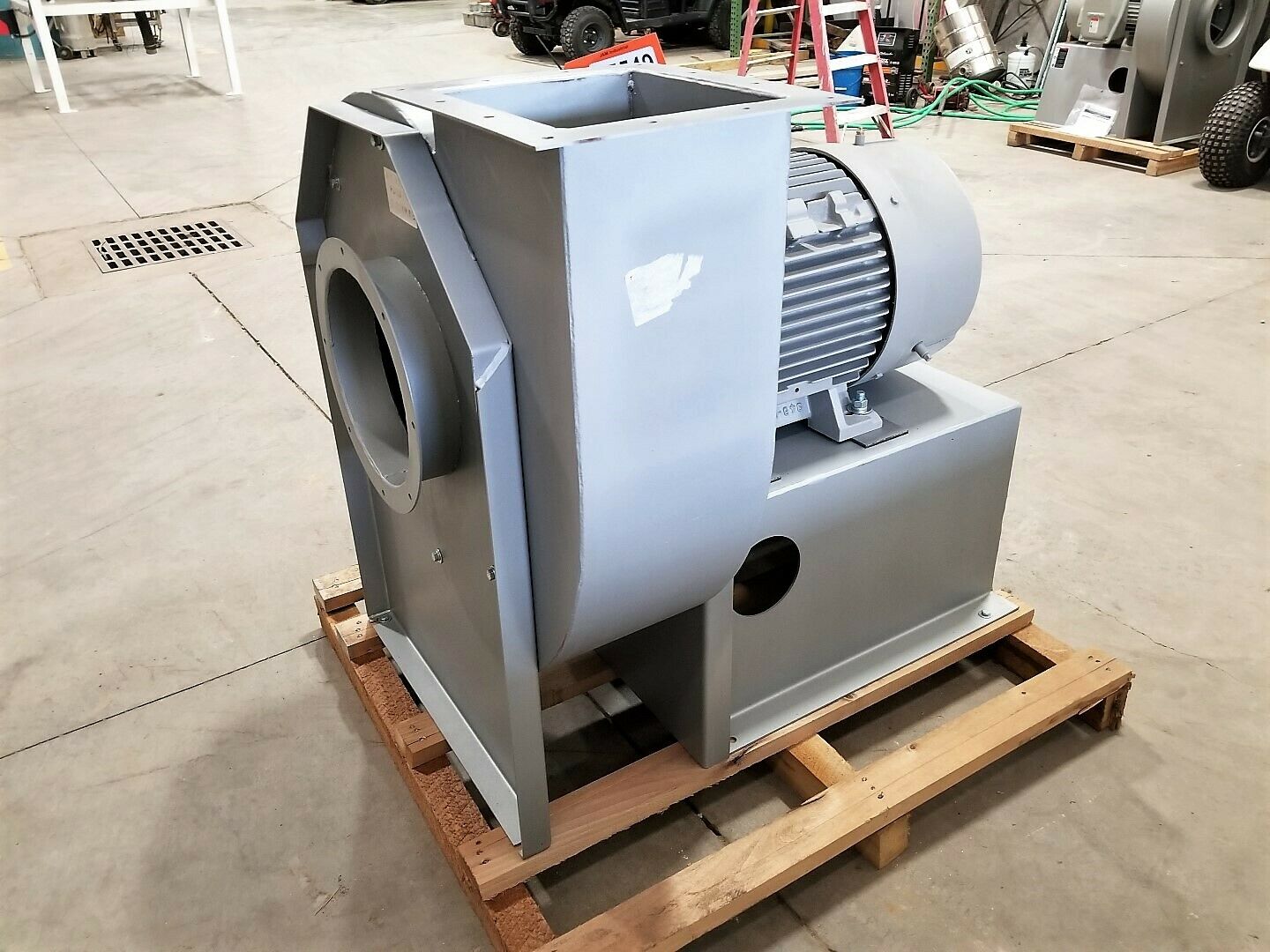 9922 cfm @ 17 S.P., Cincinnati Fan #RBE-13, radial blade exhauster, clockwise, 73.5 BHP, 75 HP, 460 V. - Image 2