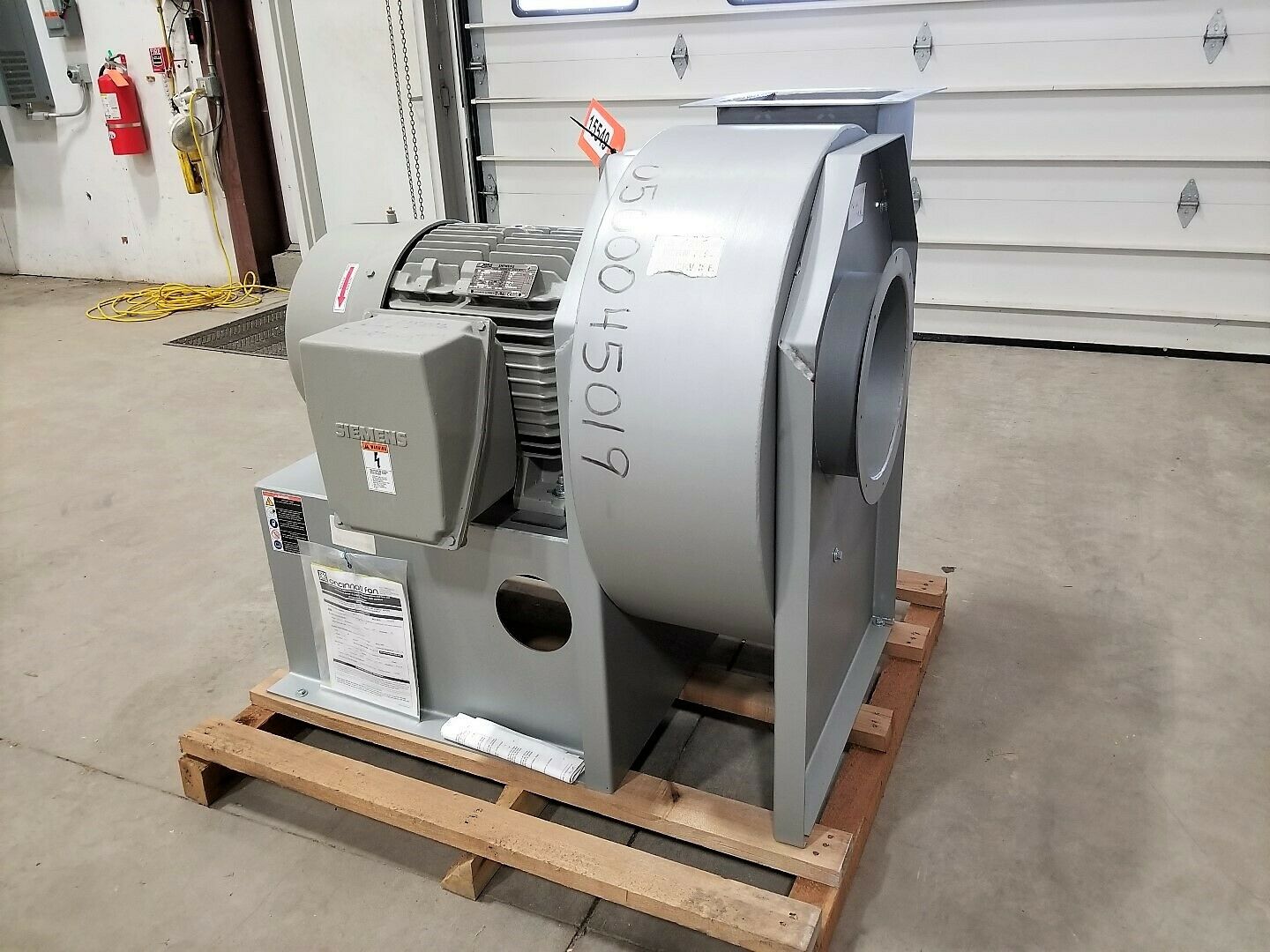 9922 cfm @ 17 S.P., Cincinnati Fan #RBE-13, radial blade exhauster, clockwise, 73.5 BHP, 75 HP, 460 V. - Image 3