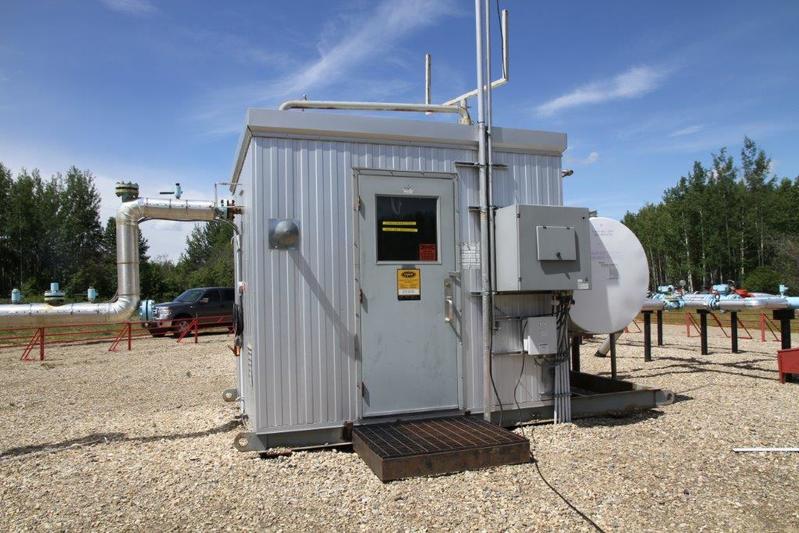 16" Sweet Vertical Separator 3 Phase, 1435 psi - Image 1