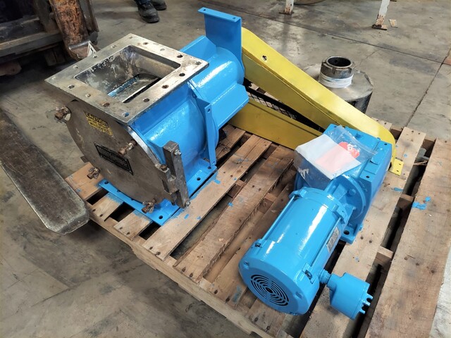 Square Square Young #8HC-CA, Cantilevered Drop-Thru Rotary Valve, Stainless Steel, 8 Vane rotor, 1 HP, 1750 - Image 1