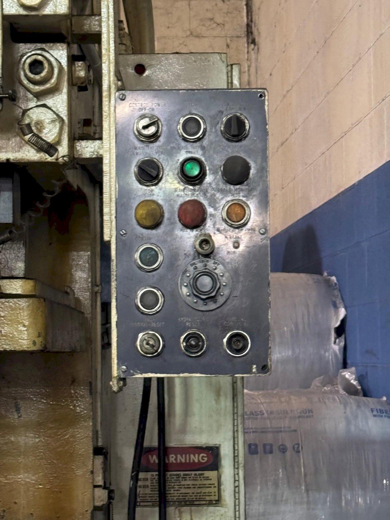 200 Ton, Niagara #E250, gap frame press, 10" stroke, 21" Shut Height, 6" slide adj., 32 SPM, air clutch & - Image 4