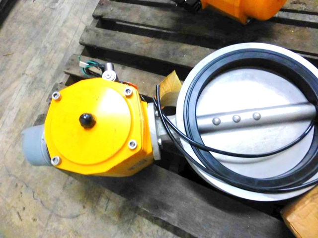 12" Erdmann ED0600.U1A00A.27KO, butterfly valve with air actuator, 116 psi, surplus - Image 2