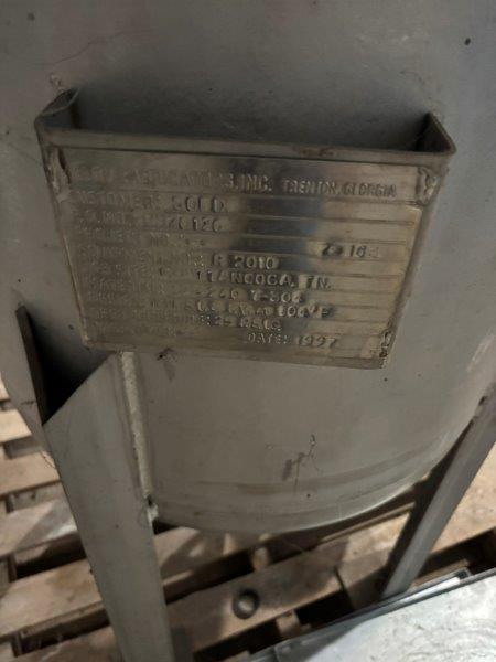53 gallon Alloy Fabricators, 304 Stainless Steel tank with internal coils, flat flanged top, dished bottom - Image 4