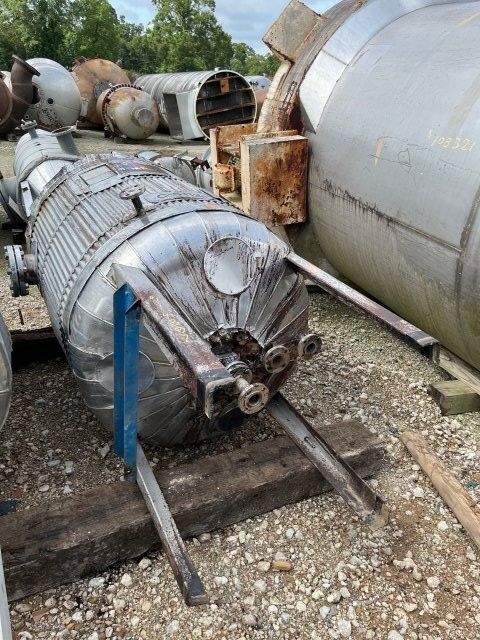 379 gallon Alloy Fabricators, 304 Stainless Steel jacketed pressure tank, dished top & bottom, 1991 - Image 3