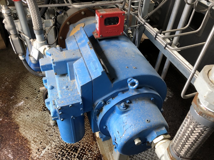84 HP Compair #822GK06-078, rotary vane compressor, 3-stage, 1800 RPM, Cummins G5.9L NG engine, 2007 - Image 3