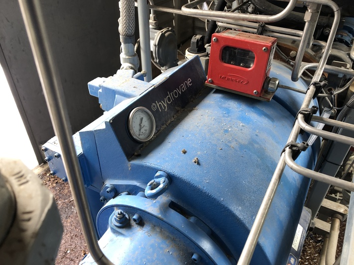 84 HP Compair #822GK06-078, rotary vane compressor, 3-stage, 1800 RPM, Cummins G5.9L NG engine, 2007 - Image 4