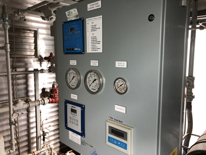 84 HP Compair #822GK06-078, rotary vane compressor, 3-stage, 1800 RPM, Cummins G5.9L NG engine, 2007 - Image 8