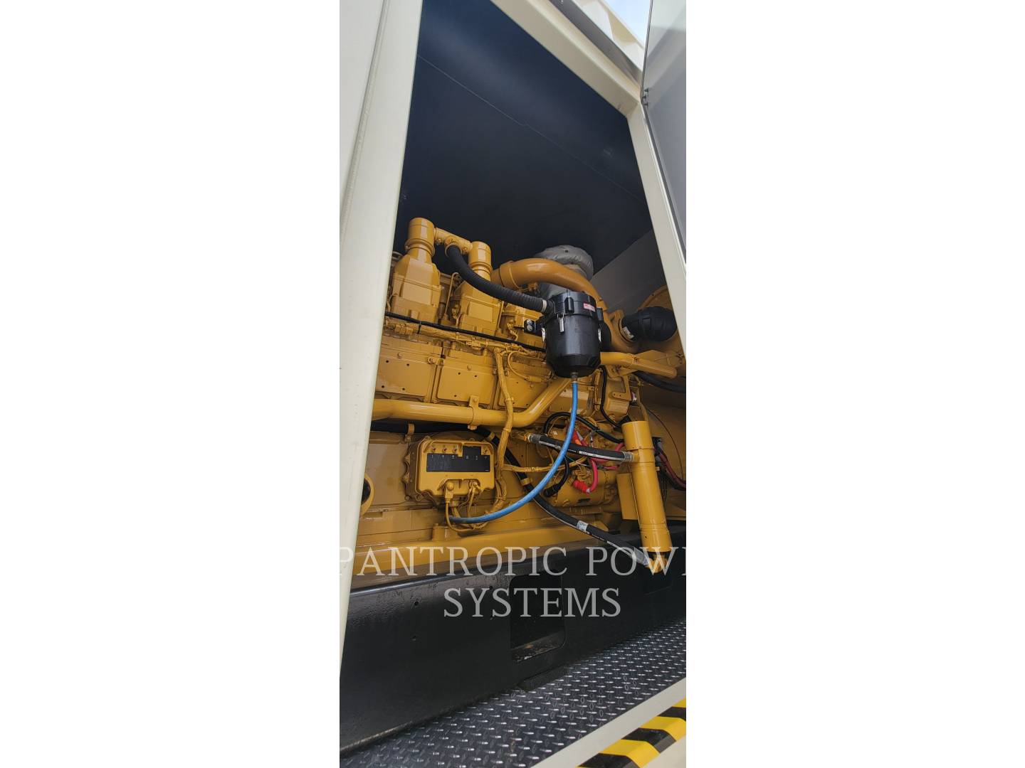 1500 KW Caterpillar XQ1500, Mobile Generator Set, Diesel, 1800 RPM, 480V, 300 hours, 2006 - Image 5
