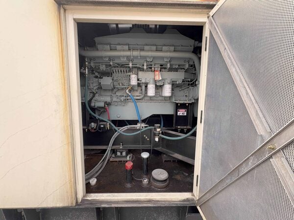 800 KW Baldor #IDLC800-2M, diesel generator set, sound attenuated enclosure, ComAp InteliGen ctrl, 480 Volts - Image 9