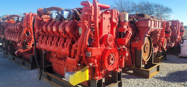 2250 HP MTU #12V4000S81, engine, 1900 RPM, 12885 hours - Image 1