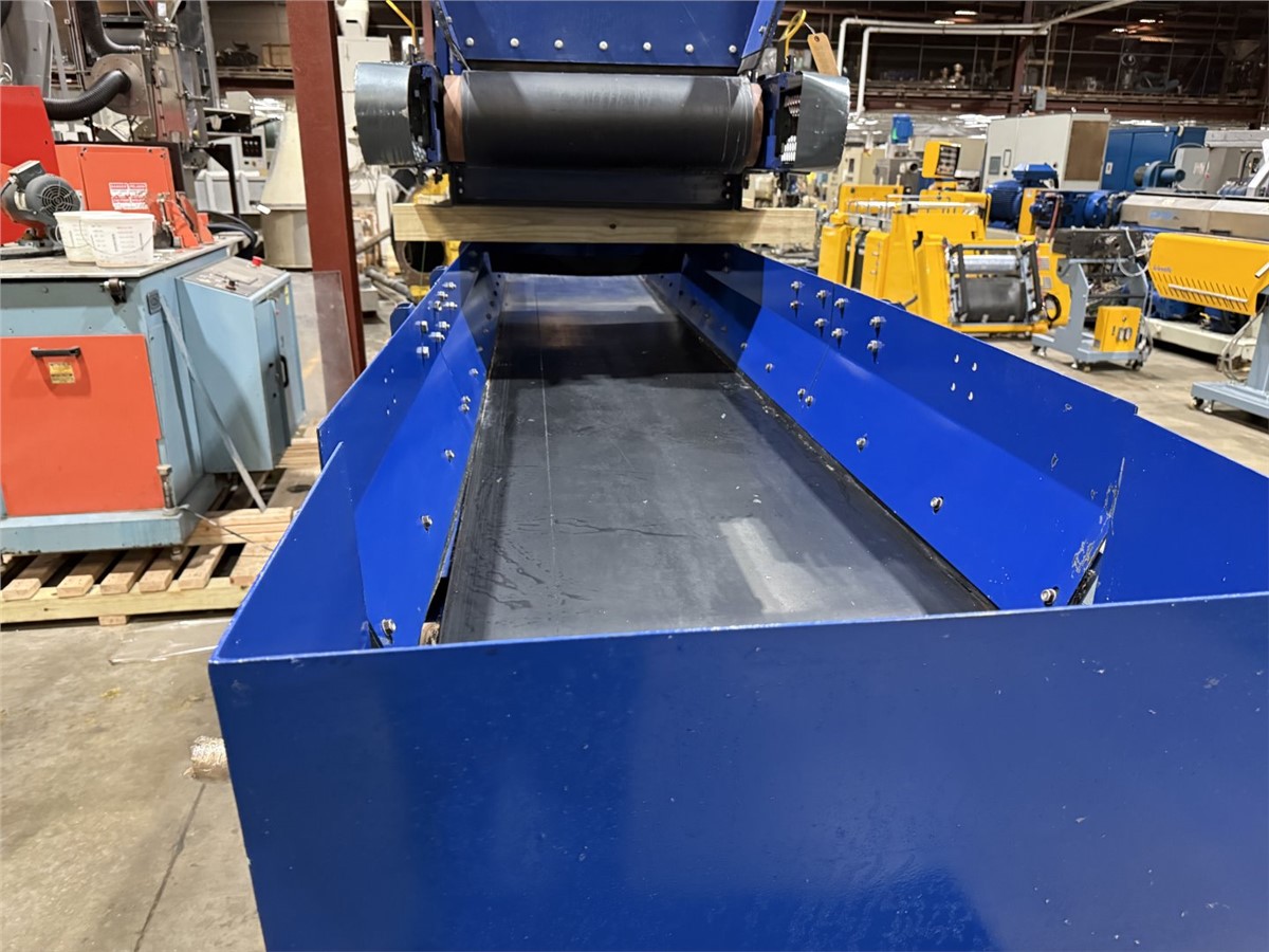 24" wide x 14' long, Flatbelt Conveyor, 11" pulley diameter - Image 5