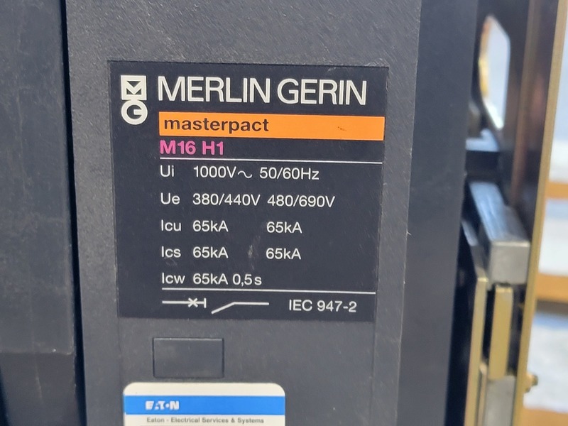 1600 Amps, Merlin Gerin, M16H1, 3-pole circuit breaker with AC-PRO-MP trip, plug in, 480 Volts - Image 2