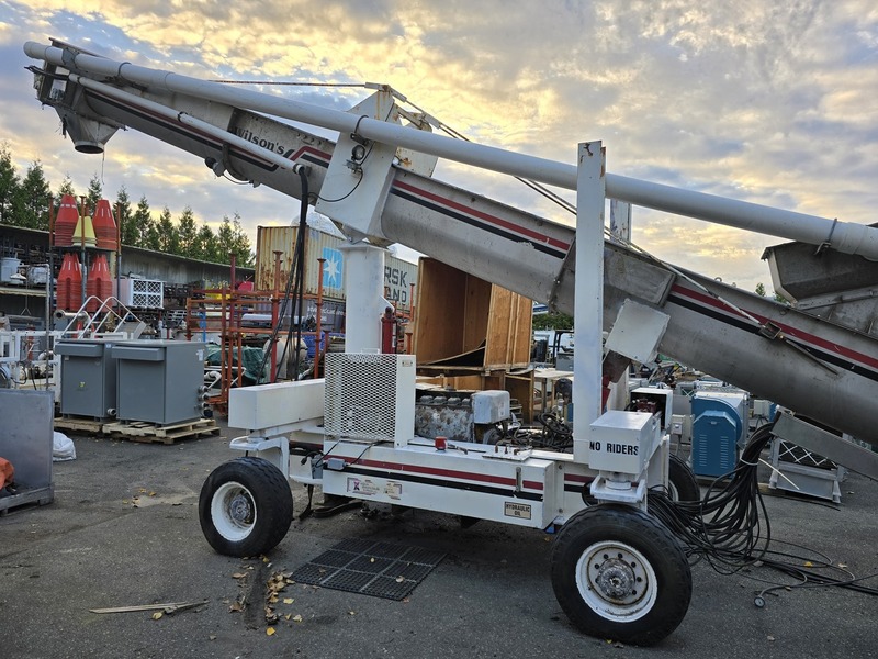Wilson, 24" portable diesel articulating conveyor, 2003 - Image 4